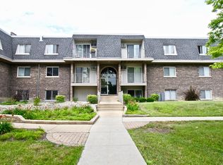 864 Winesap Ct #10206, Prospect Heights, IL 60070