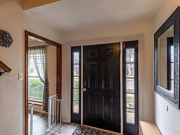 5th image of 1301 NE Quail Creek Cir