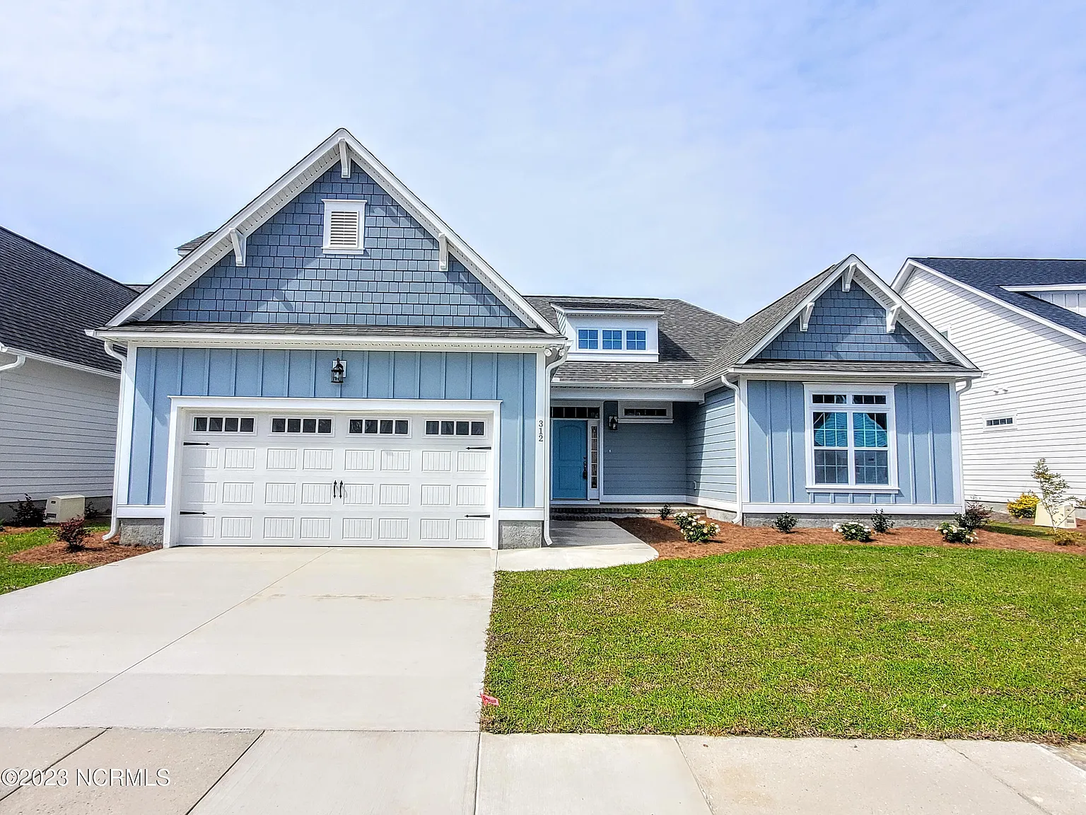 4 bed, 3.0 bath, 2458 sqft, $3,400 — Photo 1
