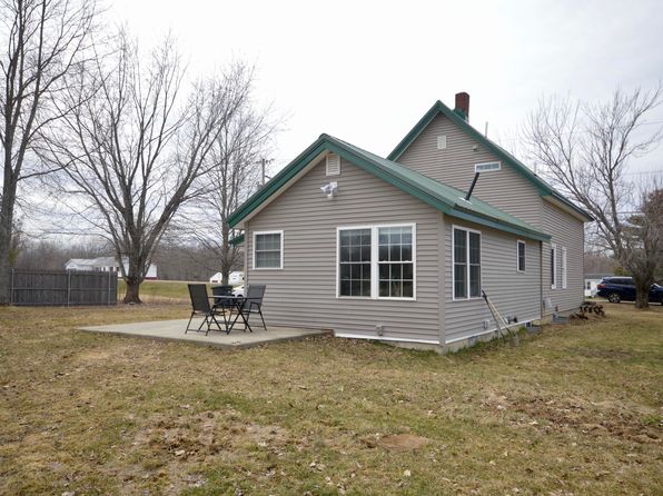 800 Main Street, Bradley, ME 04411