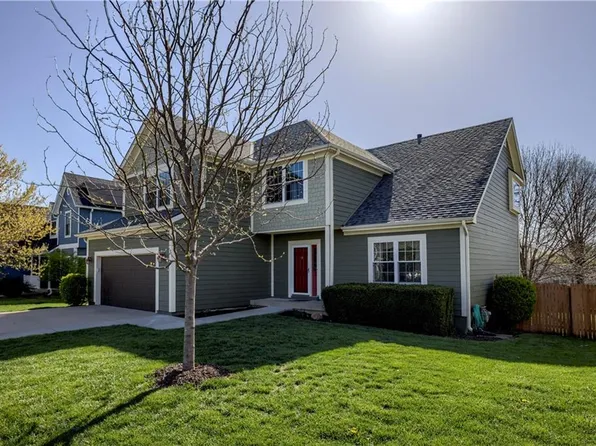 5725 Belmont Dr, Shawnee, KS 66226
