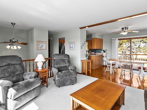 5th image of 3644 Schneider Dr