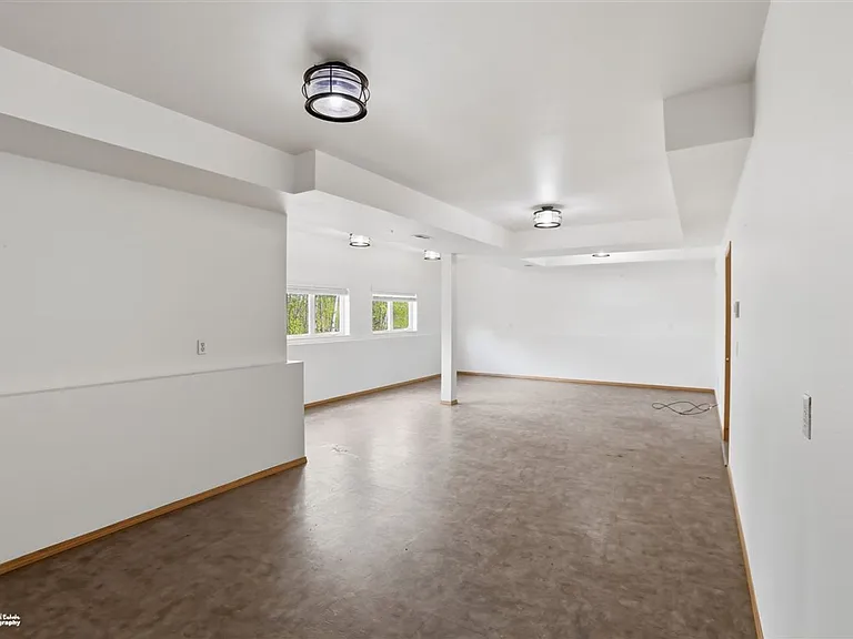 1421 N Landmark Dr — Photo 43