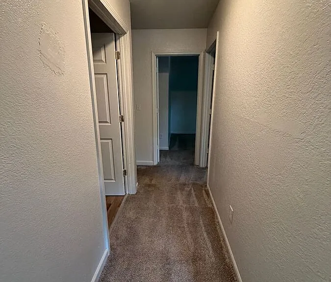 301 E Kansas St — Photo 10