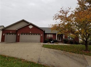 132 Taylor Lake Dr, Troy, IL 62294