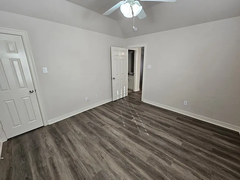 543 Birdsong Dr — Photo 25
