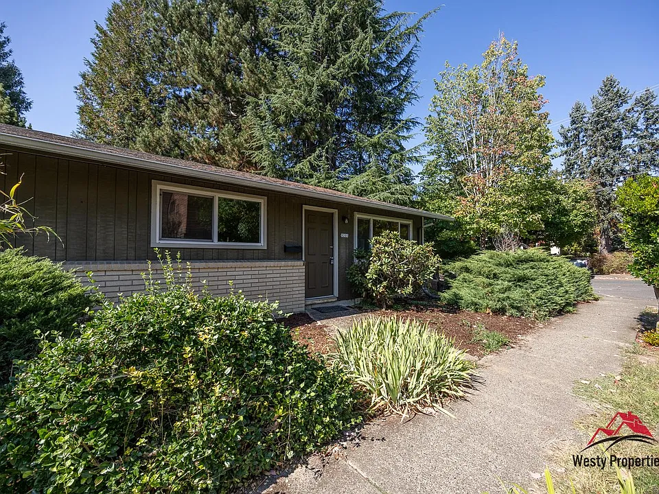 8205 SE 23rd Ave