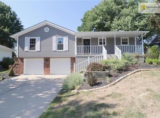 109 NW Almond Dr, Blue Springs, MO 64014