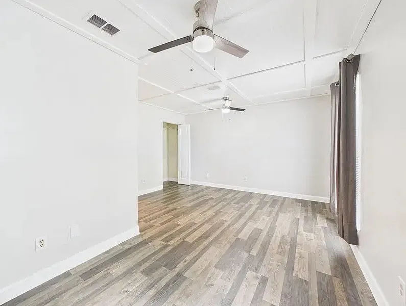 2 bed, 988 sqft, $1,490 — Photo 4