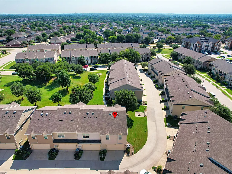 6900 Carrington Ln — Photo 38