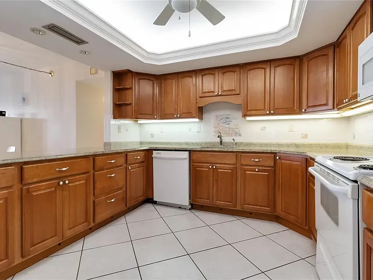 17920 Gulf Blvd #1401 — Photo 32