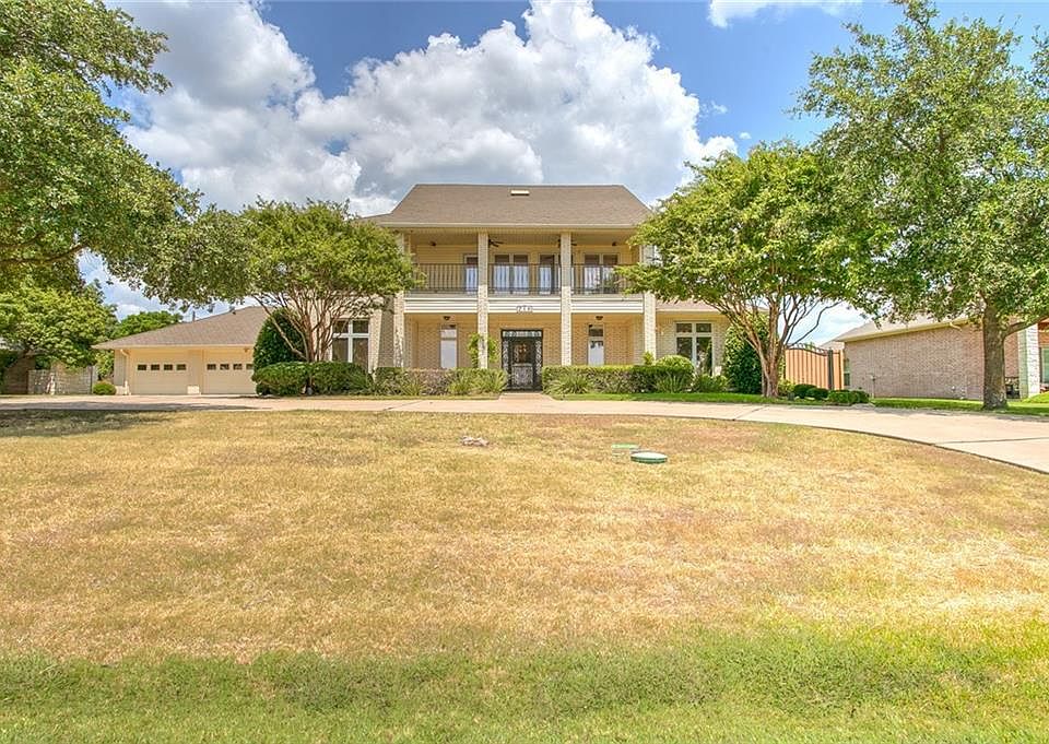 1st image of 710 Aqua Vista Dr