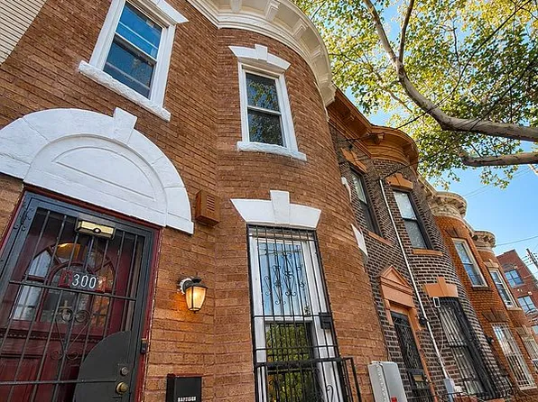 300 Milford St, Brooklyn, NY 11208