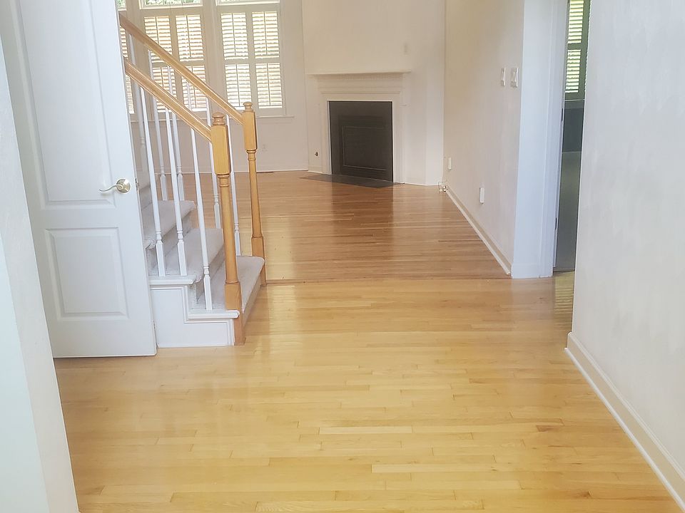 2nd image of 232 George Wythe Ln