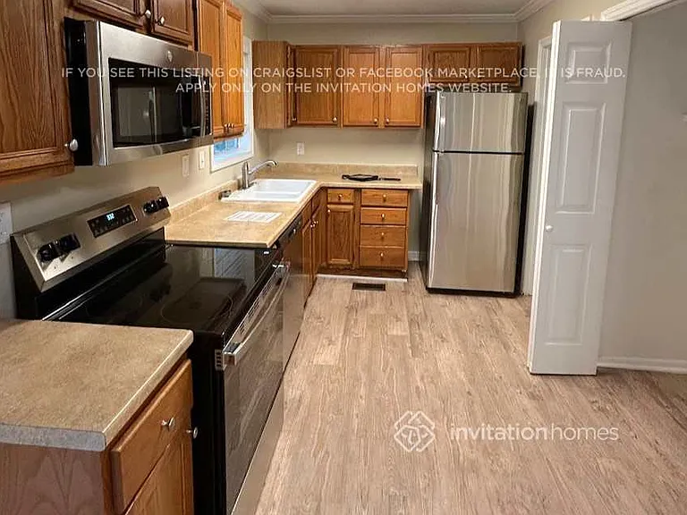 110 Woodglen Ct — Photo 7