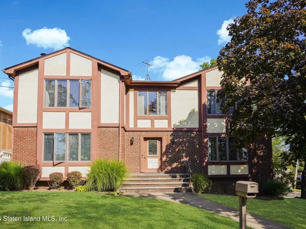 551 Oakdale St, Staten Island, NY 10312