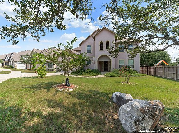 3rd image of 247 Shannon Cir