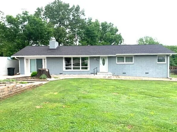 609 E Main St, Flippin, AR 72634