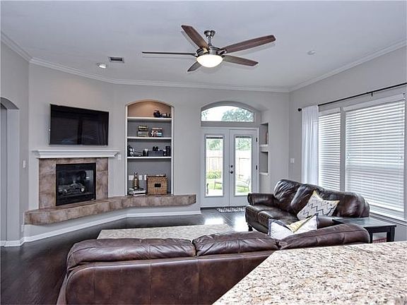 5th image of 345 Shea Dr