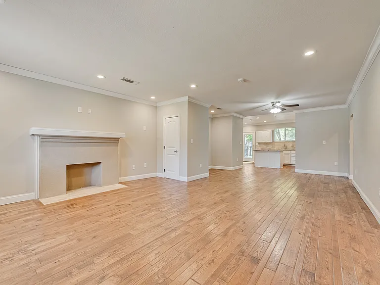 811 Kidd Springs Dr — Photo 6
