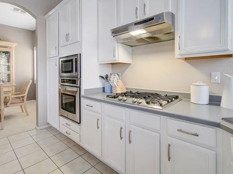 829 S Parkcrest St — Photo 22