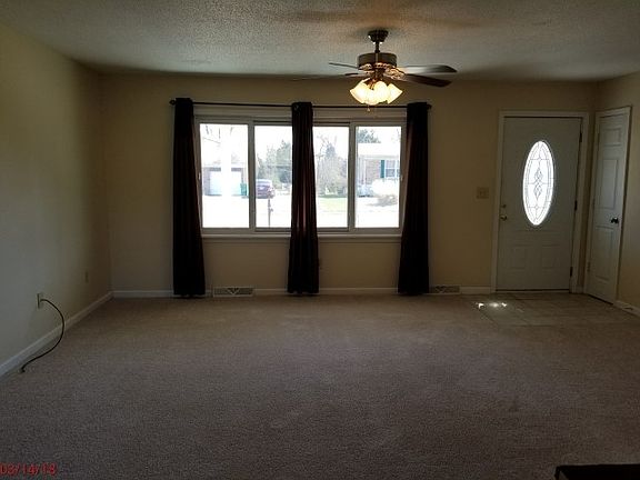 4th image of 1097 Glenwood Dr