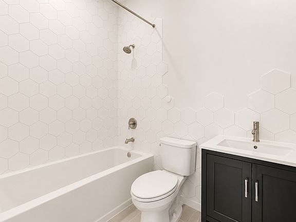 4th image of 30 Belvidere St #3B