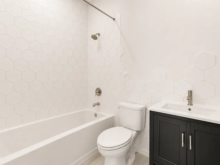 30 Belvidere St #3B — Photo 4