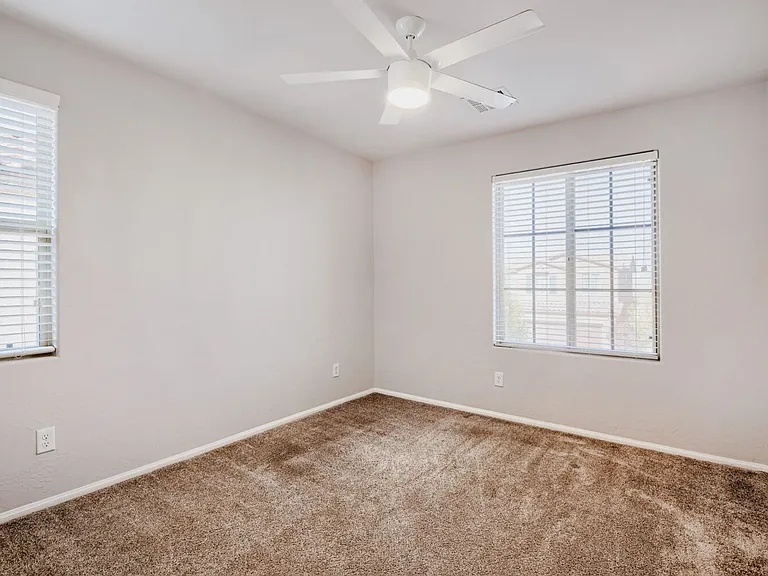 879 Cool Aquamarine St — Photo 15
