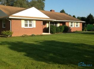 3065 Gwilym Rd, Fostoria, OH 44830