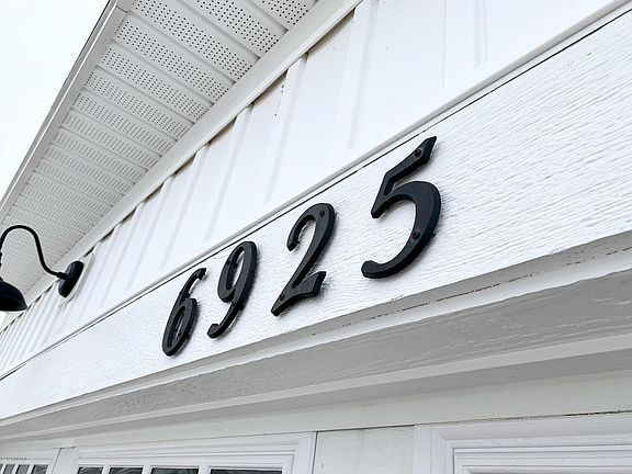 2nd image of 6925 Myers View Ct NE