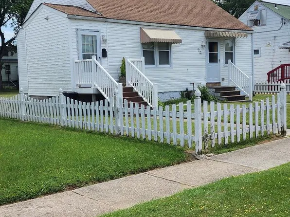 541 Woodlynn Ter, Baltimore, MD 21221