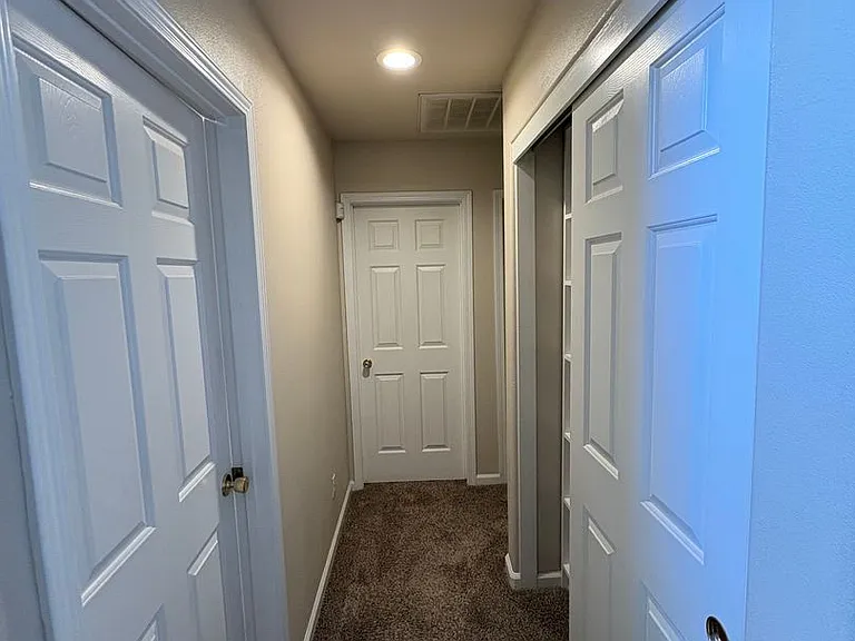 1422 E Mesa Ct — Photo 7