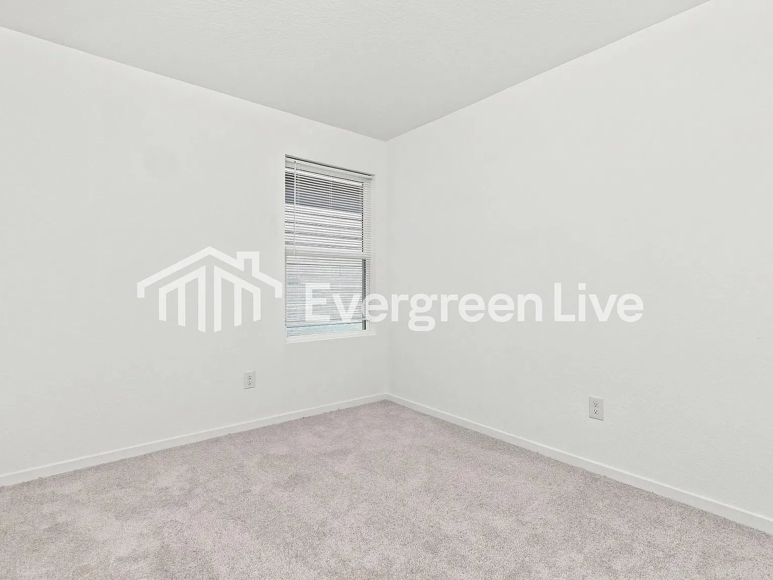 3 bed, 2.5 bath, 1189 sqft, $1,230 — Photo 3