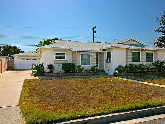 2nd image of 11822 Peacock Ct