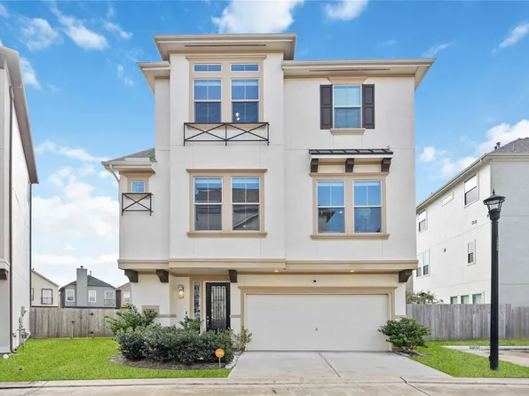 2004 Round Table Trl, Houston, TX 77045