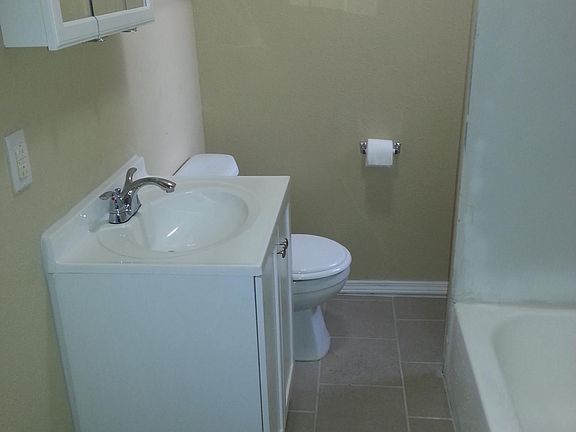 5th image of 3814 Ohio Ave #1F