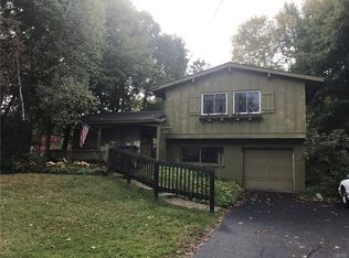 204 Blackberry Rd, Liverpool, NY 13090