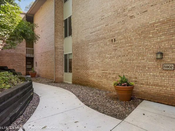 5902 Forest View Rd APT 1C, Lisle, IL 60532