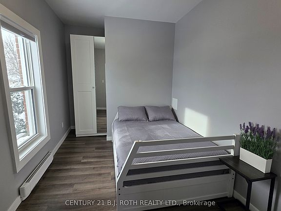 5th image of 82 Albert St N #2