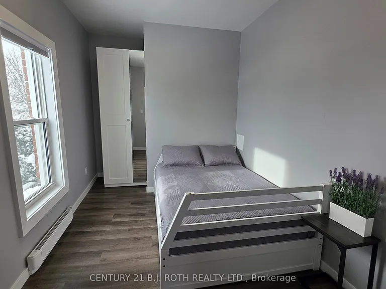 82 Albert St N #2 — Photo 5