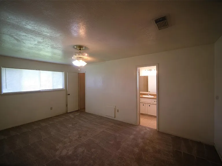 12526 Lima Dr — Photo 13
