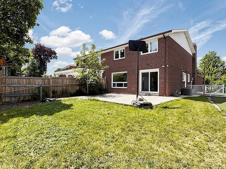 148 Sexton Cres #MAIN — Photo 33
