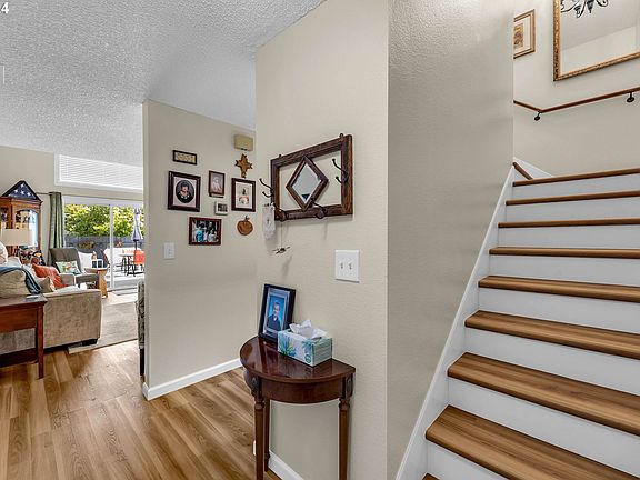 4th image of 409 NE 85th St Unit F