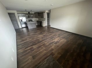 258 Cole Dr #1B, Altoona, WI 54720