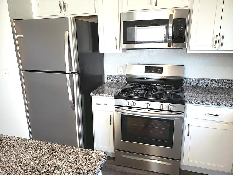 5470 Brook Point Rd — Photo 6