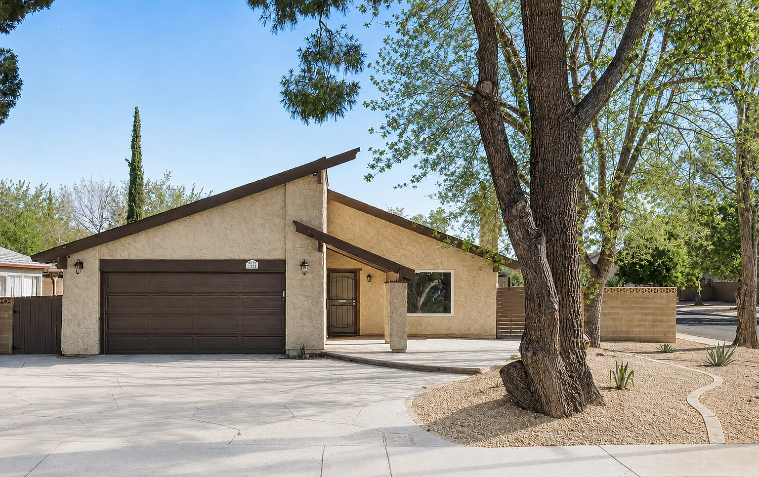 4 bed, 1574 sqft, $2,895 — Photo 1