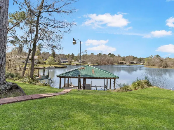 1281 Creeklake Dr, Onalaska, TX 77360