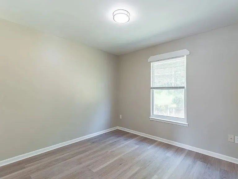 7305 Patterson Rd — Photo 10