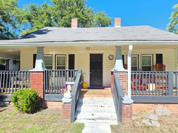 224 Godfrey St, Cheraw, SC 29520
